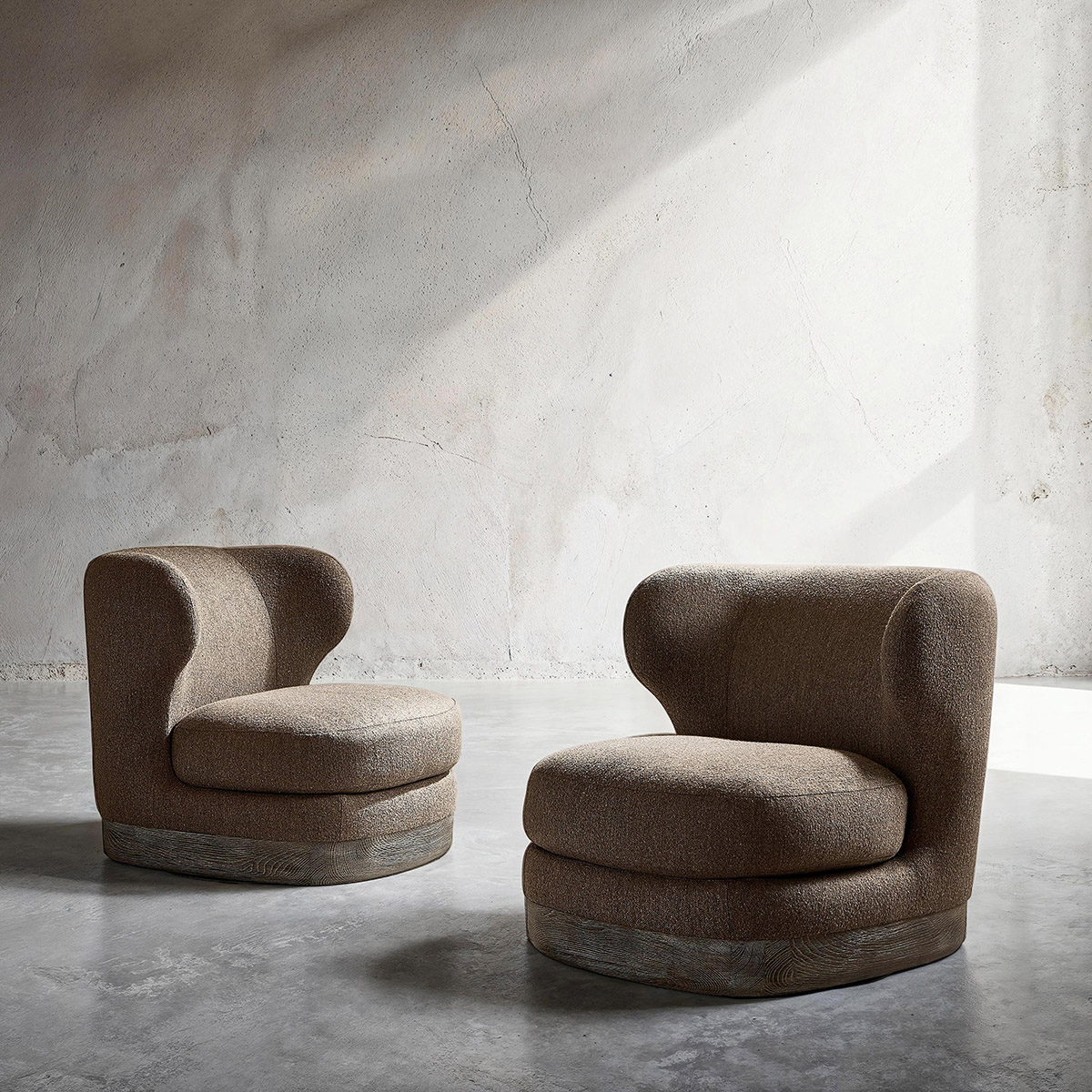 Beck swivel chair- Bernhardt
